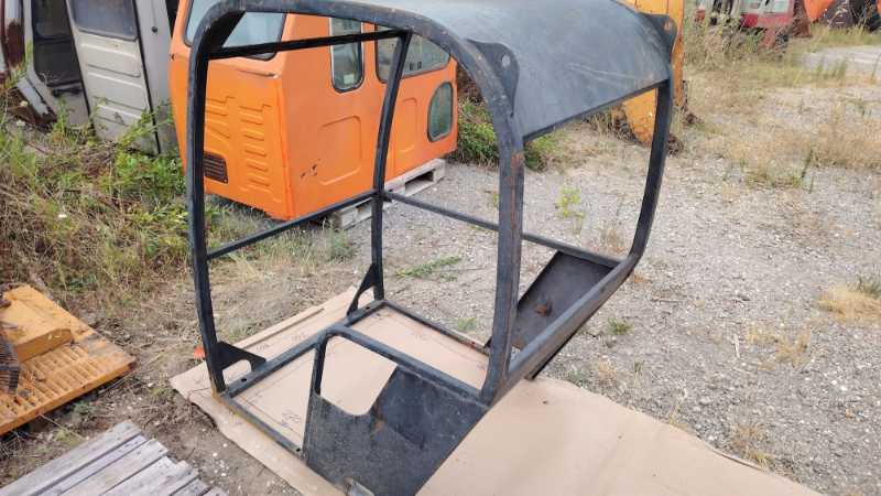 OmecoHub - JCB 8017